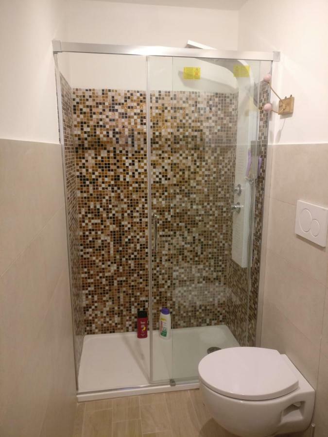 בארי 4 Via Valona - Executive Luxury Apartment מראה חיצוני תמונה
